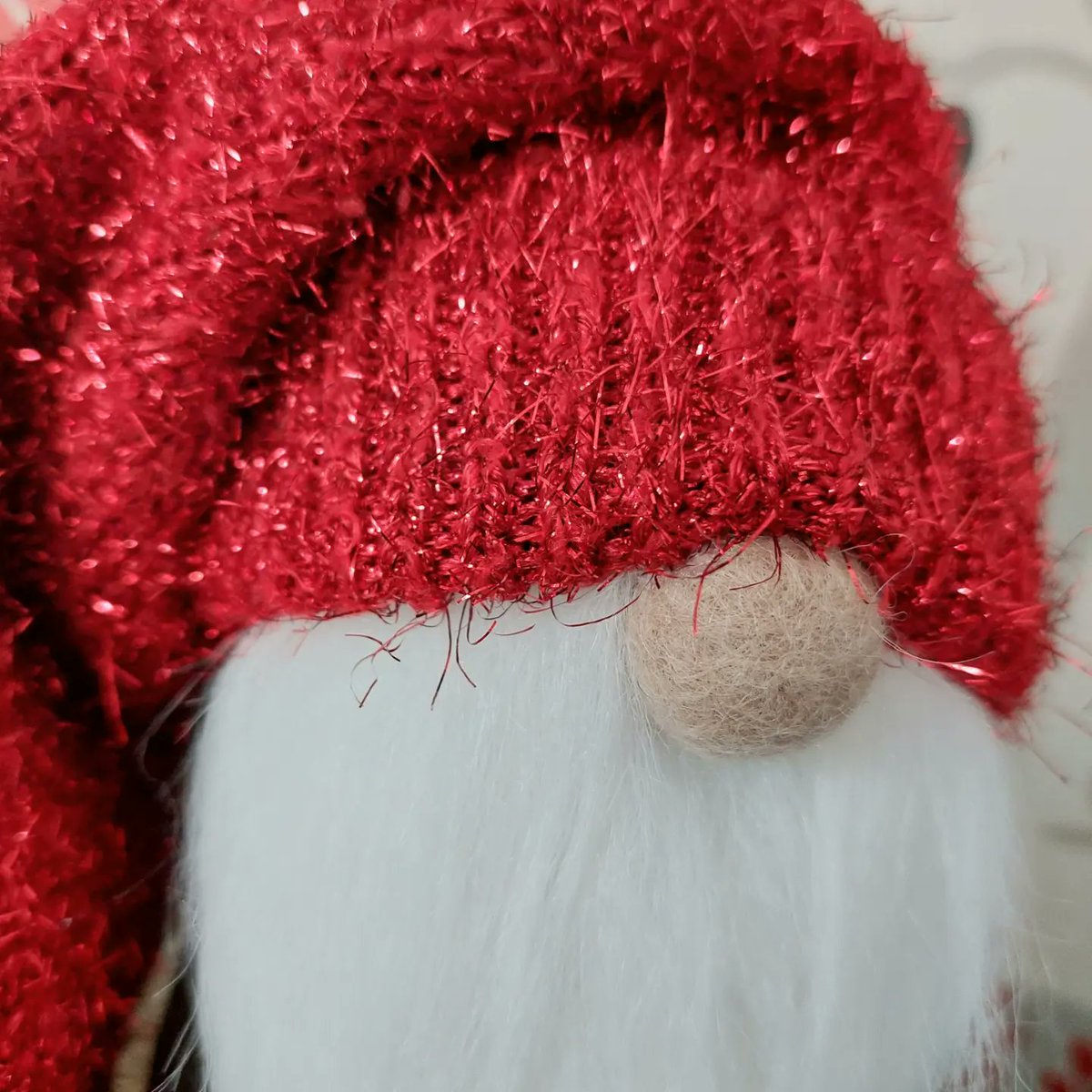 Hello! #HandmadeHour hope everyone is well 🎅 sharing one of my gnomes with you tonight x #gnomes #gonks #handmadegnome #Christmasgnomes #handmadechistmas #Christmasdecorations #redhats #tinseltime #shopsmall #indiebiz #craftbiz #madeinyorkshire #Santa #gnomedecorations