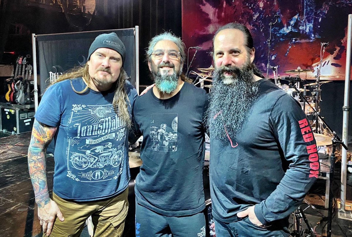 jameslabrie's tweet photo. It was great to see these two last week. Wicked performances all around 👏👏👏 https://t.co/ltJ6hOQmyA