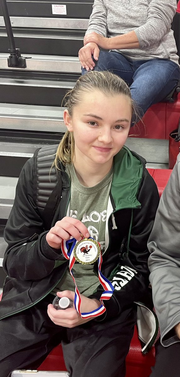MarlieHeider's tweet photo. Grateful for selection to Morton’s all tournament team. Four battles went 2-2 all close games. Never gave up and finished last game vs. Champaign Central with 22 pts. #balislife @KamrynHeider https://t.co/QPHXI4WrbM
