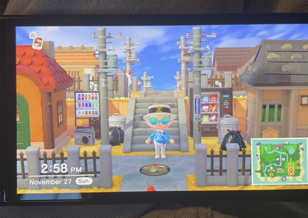 Milesboundxxx2's tweet photo. Who’s still playing animal crossing? My island is actually so top tier someone visit me pls https://t.co/u95QHturjU