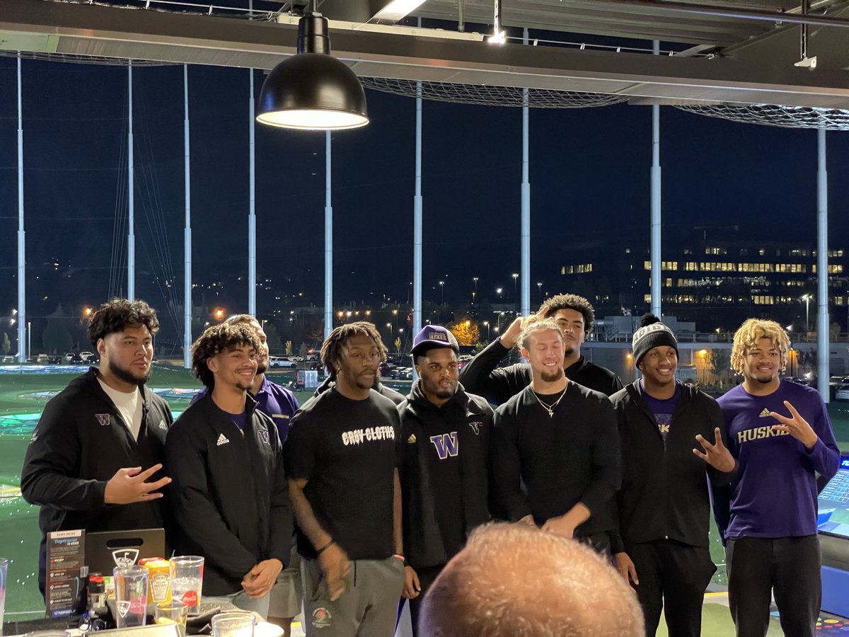 JoshuaBucking12's tweet photo. Got the opportunity to hang with @themikepenix #PenixForHeisman and @hampton_dom playing some Top-golf back in October. They Made a fun evening so much more memorable and enjoyable. Thank you @montlakefutures for a great event!! Congrats @UW_Football on a great season #letsgoman https://t.co/jKck8jYmt1