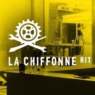 DJpedrorocks's tweet image. samedi 3/12 de 14h à 19h je serai à La Chiffonne Rit, 77 rue Reinette #Bordeaux Bastide (espace partagé de création artistique) en compagnie de Steve de la Skud Family pour un djset #vinyl éclectique : #NewWave, electro, #garagerock, #postpunk, psyche etc...
Entrée libre