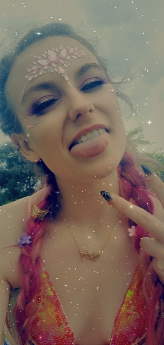 TheAriBanks's tweet photo. Festival X 2022 what a day and night 🥰 https://t.co/RuxJV0juNi