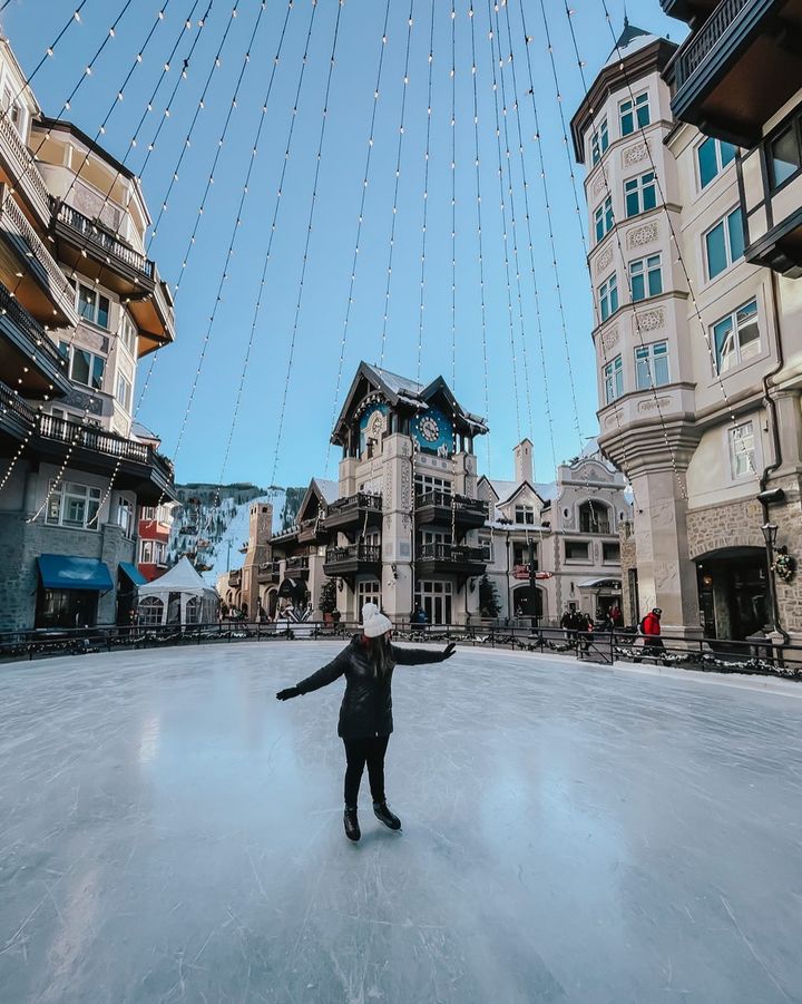 We're skating into the weekend ready for exciting experiences in Vail! ⛸ 📸: laizahill