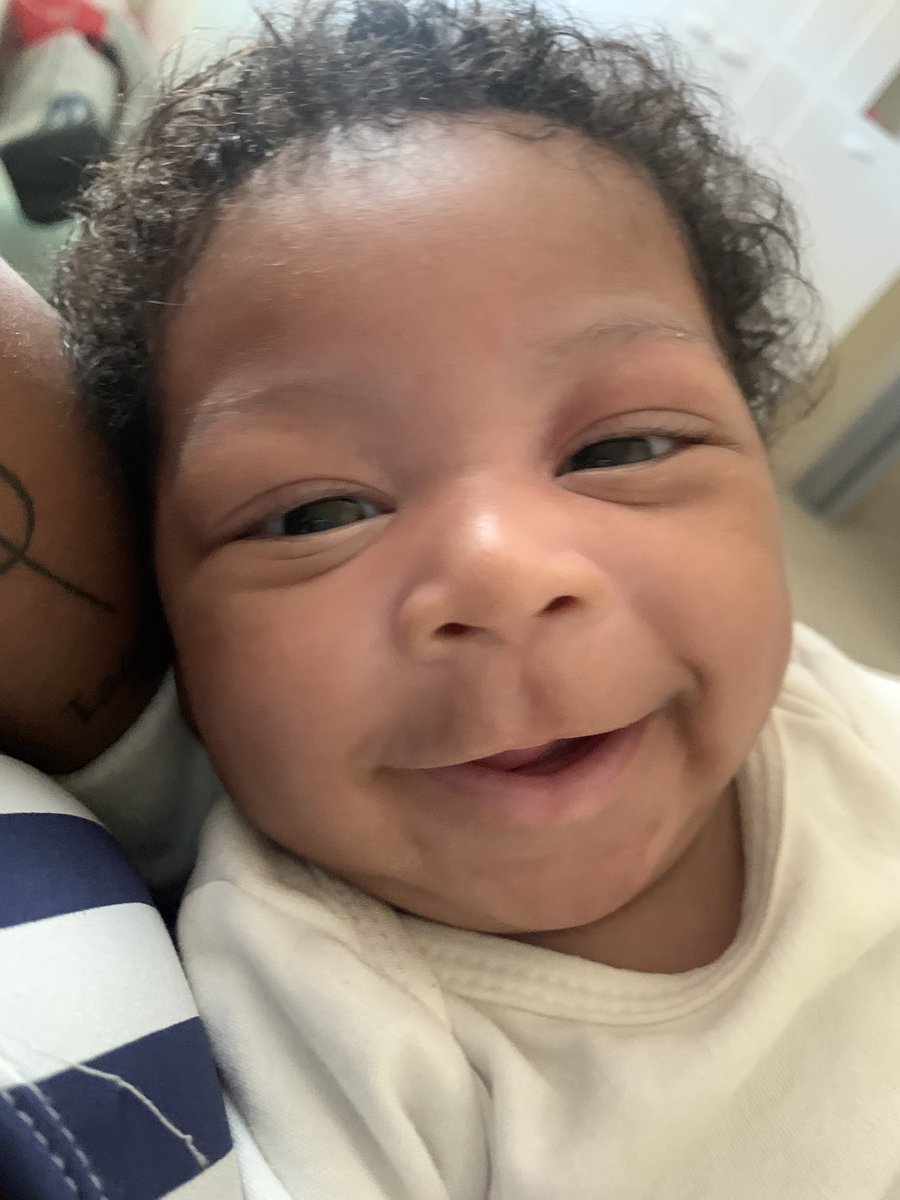 LorranyBrum_'s tweet photo. Aí, Deus foi tão bom, me apresentou você
Aí, uma pessoa especial q mudou meu viver
Agradeço por poder te merecer 🥺🥰🤏🏽 https://t.co/czzj8E7SIN