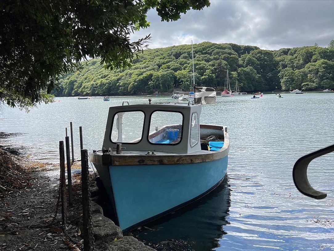 HelfordRiverCr's tweet photo. A beautiful trip along the picturesque #helfordriver a magical Christmas Present! Perfect for locals and visitors. Private Charters &amp; Champagne Cruises available too! Click here to buy #giftvocuhers #feelgoodgifts

https://t.co/XKaJkUR8QC https://t.co/4z0wP33DpS