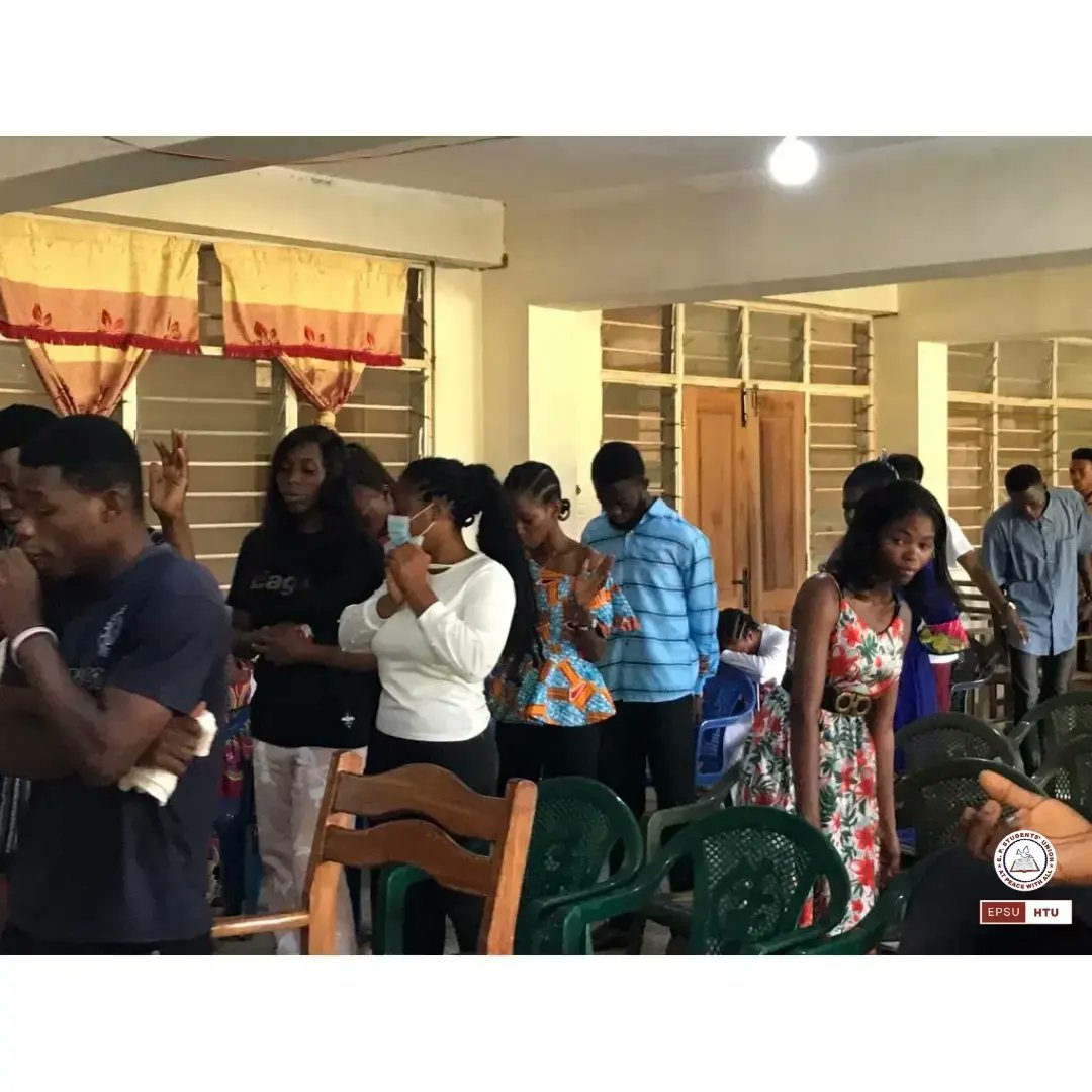 htuepsu's tweet photo. Moments from today's dress down service https://t.co/MpZm8uPJuO