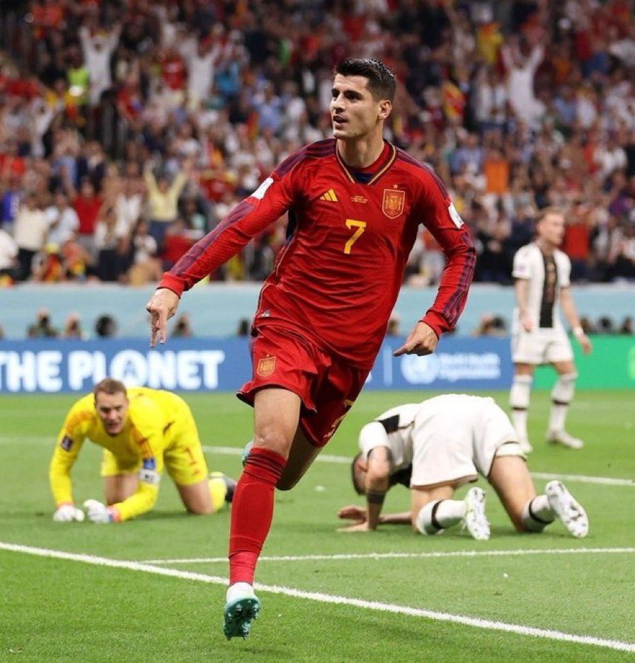 pablolopez111's tweet photo. Morata

Ayer

“Luis Enrique confió en mí en el momento más difícil de mi carrera

Sentía que tenía todo un país en contra, todo era muy difícil y él se puso ahí y me defendió contra todos

 Yo lo único que trato es devolverle esa confianza y todo lo que ha hecho por mi”

Hoy ⬇️ https://t.co/CrfX8GjHHn