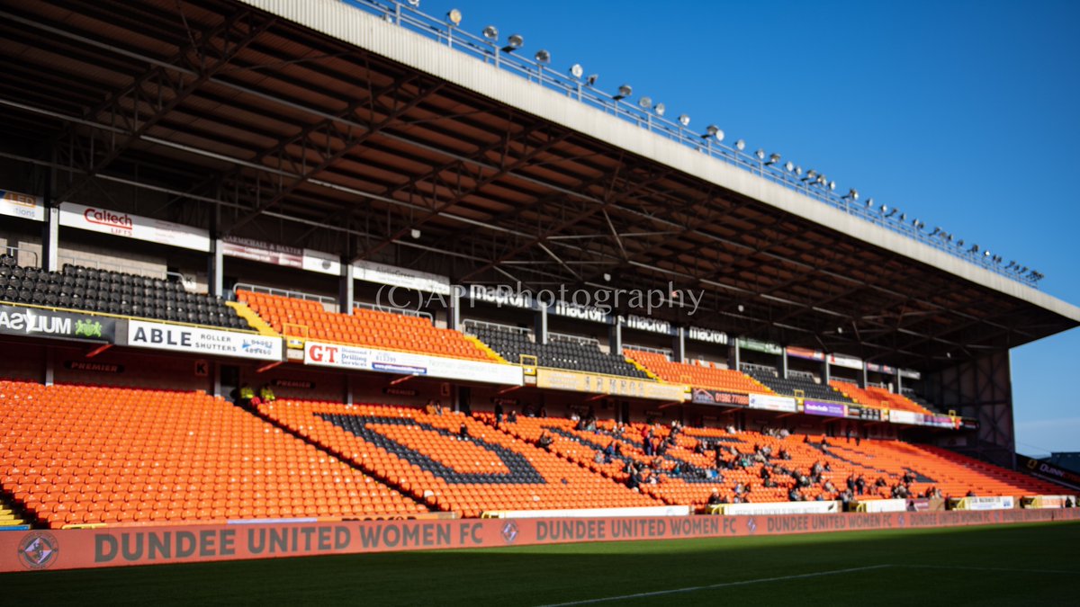 APP_Photo's tweet photo. Absolutely love shooting inside stadiums (particularly this one). Not done many games in grounds around the country but here's to next year and finding more opportunities!! #photographersgoals #stadiumgoals #sixdown @dundeeunitedfc @dundeeunitedWFC https://t.co/s1re0dXzRB