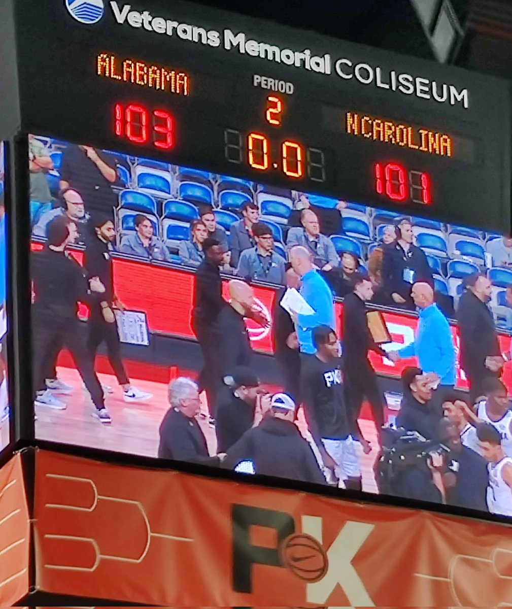 carlberman's tweet photo. π Portland
Game is finally over. Caleb Love took 36 shots in 57 minutes and Brandon Miller shot 4-of-21 #PK85 #PKInvitational https://t.co/1WrzW53gS6