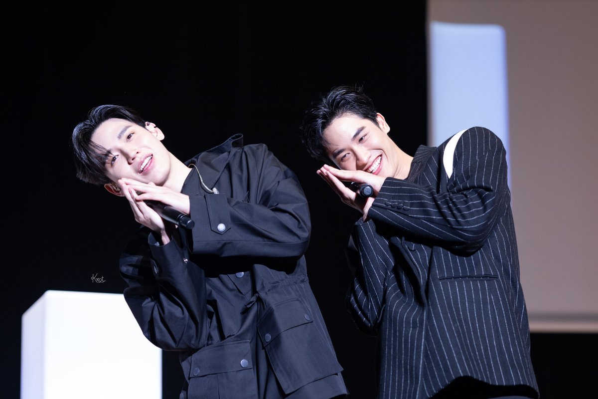 nn_tand's tweet photo. #เตนิว || 27/11/22 🔩

ต้าวเด็กแฝด 

#tawan_V #Newwiee
#TayNew1stFMinOSAKA https://t.co/t3qUvDUYf8