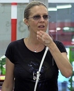 Заёрзали перед новым годом... даже "поющим трусам" жрать ХОТЦА, да не хлеб с маслом, а хамон с икрой и лобстером...

Певицу Наталью Ветлицкую могут признать иноагентом из-за постов о спецоперации.