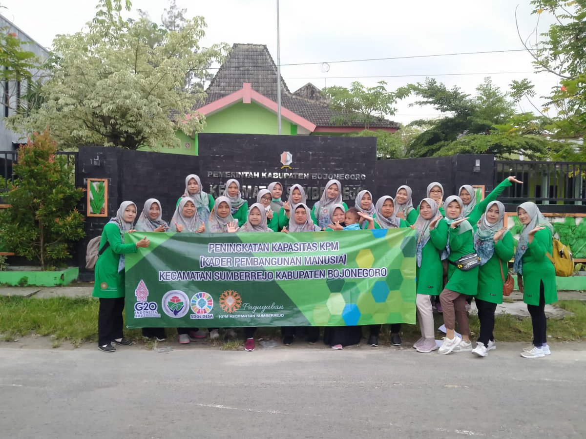 Sebenarnya sedang ber KPM tapi ingat juga sama
#BangkalanKotaDzikirSholawat 
TPPJatim
#TPPBojonegoro
<a href="/jokowi/">Joko Widodo</a> 
<a href="/halimiskandarnu/">ABDUL HALIM ISKANDAR</a>
<a href="/Ari_Asharie/">ArieAshari</a>
<a href="/enterdeeper/">relax_mawon</a>
<a href="/Mift4hulMunir/">Miftahul Munir</a>
<a href="/GosBrodhen_73/">M. Khoiruddin_35</a>
<a href="/cak_furi1/">Maghfuri Ridlwan</a>
@maulanakpw
<a href="/Nuri_Maulidi_Z/">Nuri Maulidi Zuhri</a>
<a href="/EkoHeruNAT/">Eko Heru Kuswoyo</a>
<a href="/UBerdesa/">UdinBerdesa</a>
<a href="/mustakim_ra/">MUSTAKIM</a>
<a href="/WanutSusisno1/">Wanut Susisno</a>