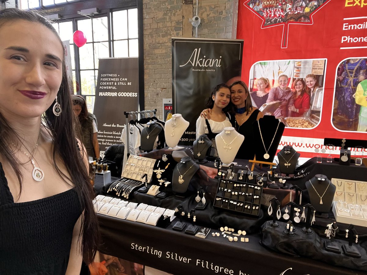 Akiani Handmade Jewelry tweet media
