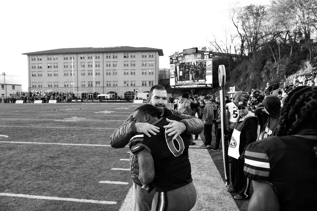 GenoHess's tweet photo. What a time man…🚂🖤 #RiPGranny #AllAboard https://t.co/4fNnrnYWcx