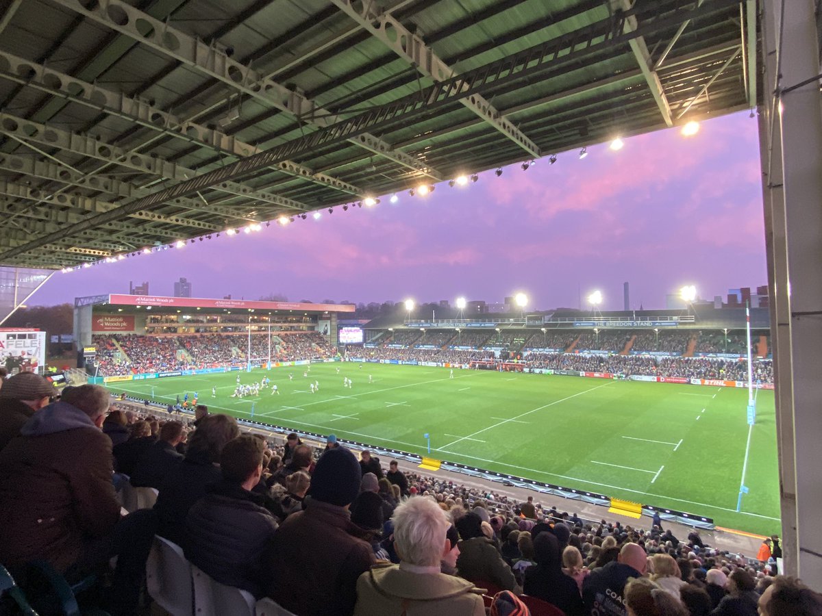 Abigail_Rose_14's tweet photo. watching #LEIvLIR today under a pink and purple sky π― https://t.co/IYmd3O9BAU