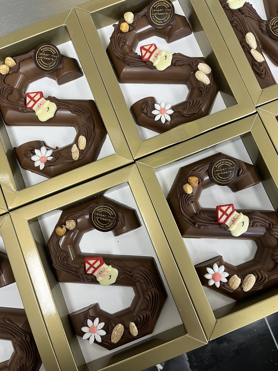 BanketLorkeers's tweet photo. Nog paar dagen naar het heerlijk avondje!!! Wie wil nou niet verrast worden met zo’n heerlijke chocoladeletter ??
#chocola #sinterklaas #lekkervanlorkeers #logo https://t.co/ysPw3Fzktn