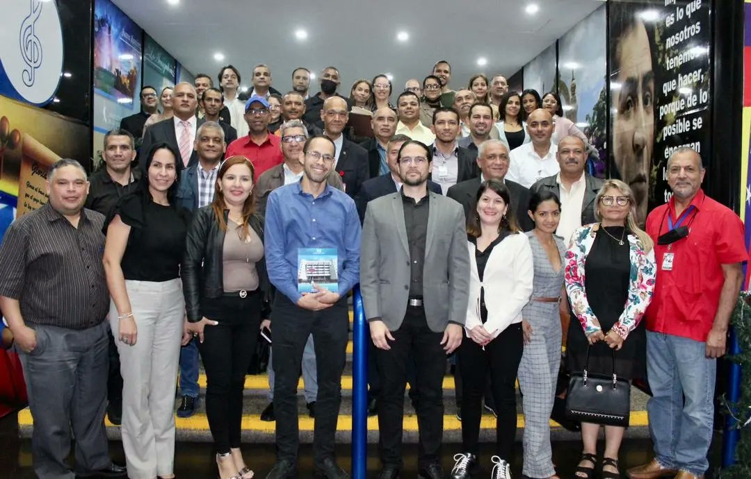 SilioSanchez_Z's tweet photo. (1/2) Juntos, con Amor y Compromiso Patrio por la Revolución Judicial. 

El equipo nacional de la DEM - TSJ, de la mano de la #UBV, guiados por el Plan Estratégico Participativo que impulsa la Magistrada Gladys Gutiérrez, Presidenta del #TSJ. https://t.co/ED5eLnK7y6