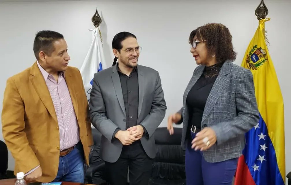 SilioSanchez_Z's tweet photo. (1/2) Juntos, con Amor y Compromiso Patrio por la Revolución Judicial. 

El equipo nacional de la DEM - TSJ, de la mano de la #UBV, guiados por el Plan Estratégico Participativo que impulsa la Magistrada Gladys Gutiérrez, Presidenta del #TSJ. https://t.co/ED5eLnK7y6