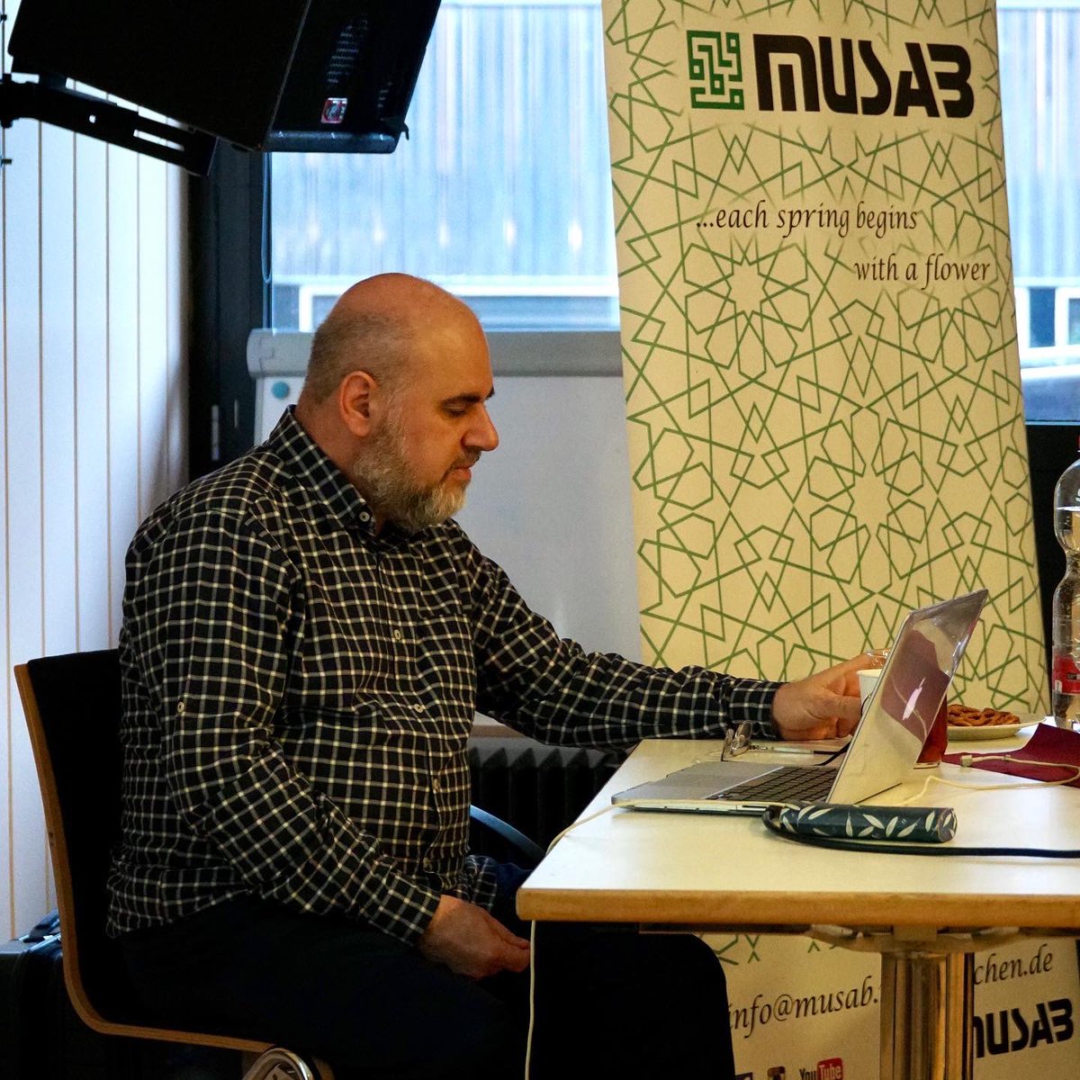 MusabAachen's tweet photo. FOTOGALERIE UNIYES 2022📚⏰ | 2.Tag

Die restlichen Fotos 
https://t.co/HL03IEd9ez

#musab #musabaachen https://t.co/lYNATUla63