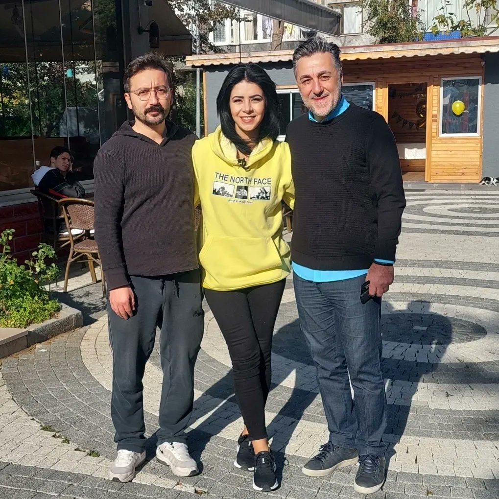 Aydan_Adak's tweet photo. 🤗 Hiçbir organizasyonumuzda bizi yalnız bırakmayan ,kıymetli öğretmen ve dostlarımıza teşekkür ederiz. 🧿🧿🧿🧿🧿
#pertevniyallisesindenyetişenlerderneği
#pertevniyallisesi
#öğretmenlergünü
#pertevniyalliolmakayrıcalıktır
#plyd https://t.co/kO1gAE8nkv