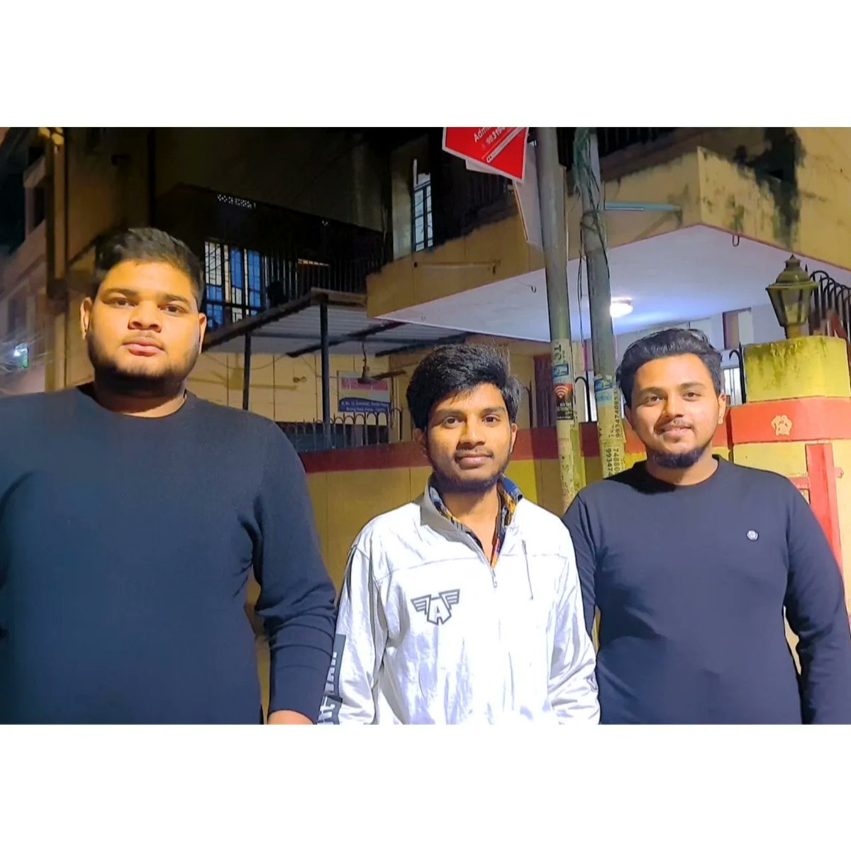 dharmrajkasyap's tweet photo. सवाल पानी का #NAHI❌ प्यास का है
सवाल मौत का नही साँसो का #HAI
#DOST तो बहुत है #DUNIA🌍 में
मगर सवाल #_Dosti👬 का नही विश्वास का HAI💪

_DOSTO से टूट कर रहोगे तो #कुत्ते🐕 भी सतायेंगे,
और #_DOSTO से जुड़ कर रहोगे तो #शेर🐯 भी घबरायेंगे…

#Friends ❤️
#हर_हर_महादेव__ॐ 🚩🕉️🙏 https://t.co/9x7IBs28e8
