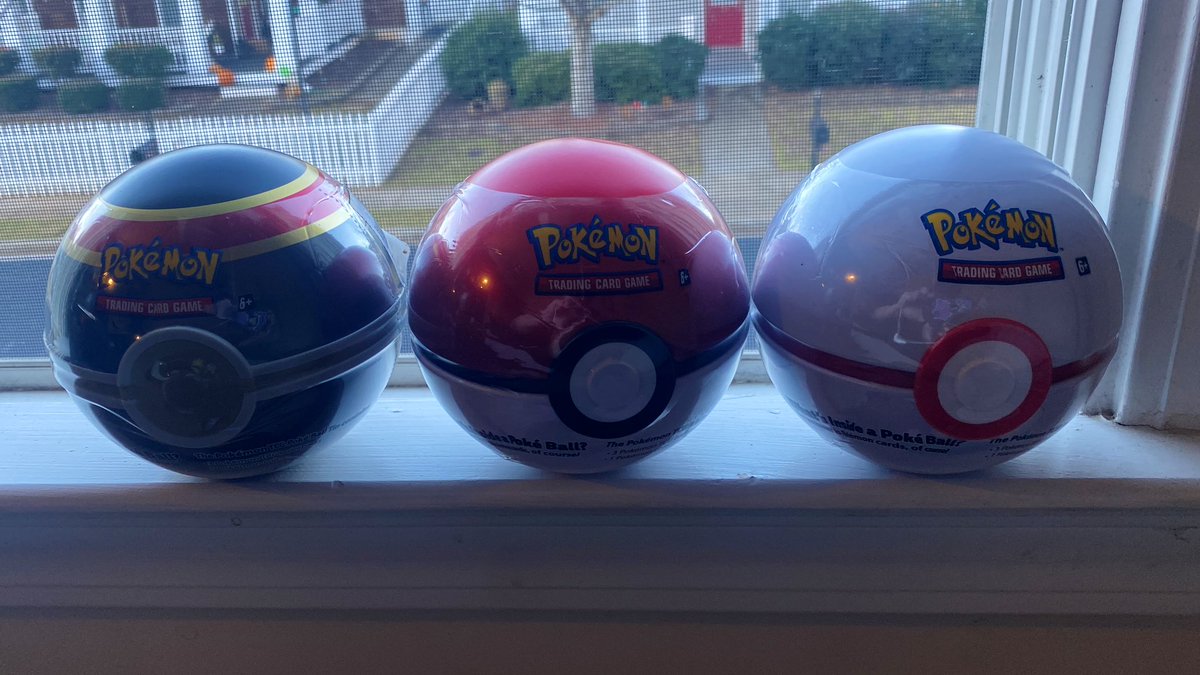 I also have 3 sealed Pokeball tins. If you want me to open and send the 3 packs inside, $10 each. If you want the whole ball, shipping is on you. They are A22 balls. Retweets appreciated! #PokemonTCG #pokemonCards #pokemon <a href="/BUYSELLTRADETCG/">BUY/SELL/TRADE TCG</a>
<a href="/CardboardBanger/">💥 Cardboard Bangerz 💥</a> <a href="/FTC_Market/">FTC MARKET</a>