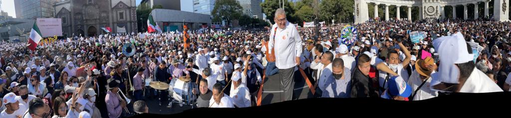 SnteNacional's tweet photo. En el #SNTE 📚 nos congratulamos de que con el Presidente @lopezobrador_ 🇲🇽 se revaloró a los maestros. Por eso hoy 100 mil agremiados respaldamos #4AñosDeTransformación de su gobierno

Durante la pandemia se respetaron nuestros salarios y nuestras prestaciones #SNTEConAMLO ✅ https://t.co/iM9dGDfzqT