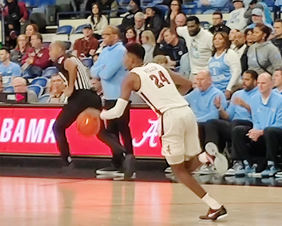 carlberman's tweet photo. π Portland
Last day of the #PK85. Getting a last look for this event at @AlabamaMBB's Brandon Miller #PKInvitational https://t.co/8zaMPJ1pta
