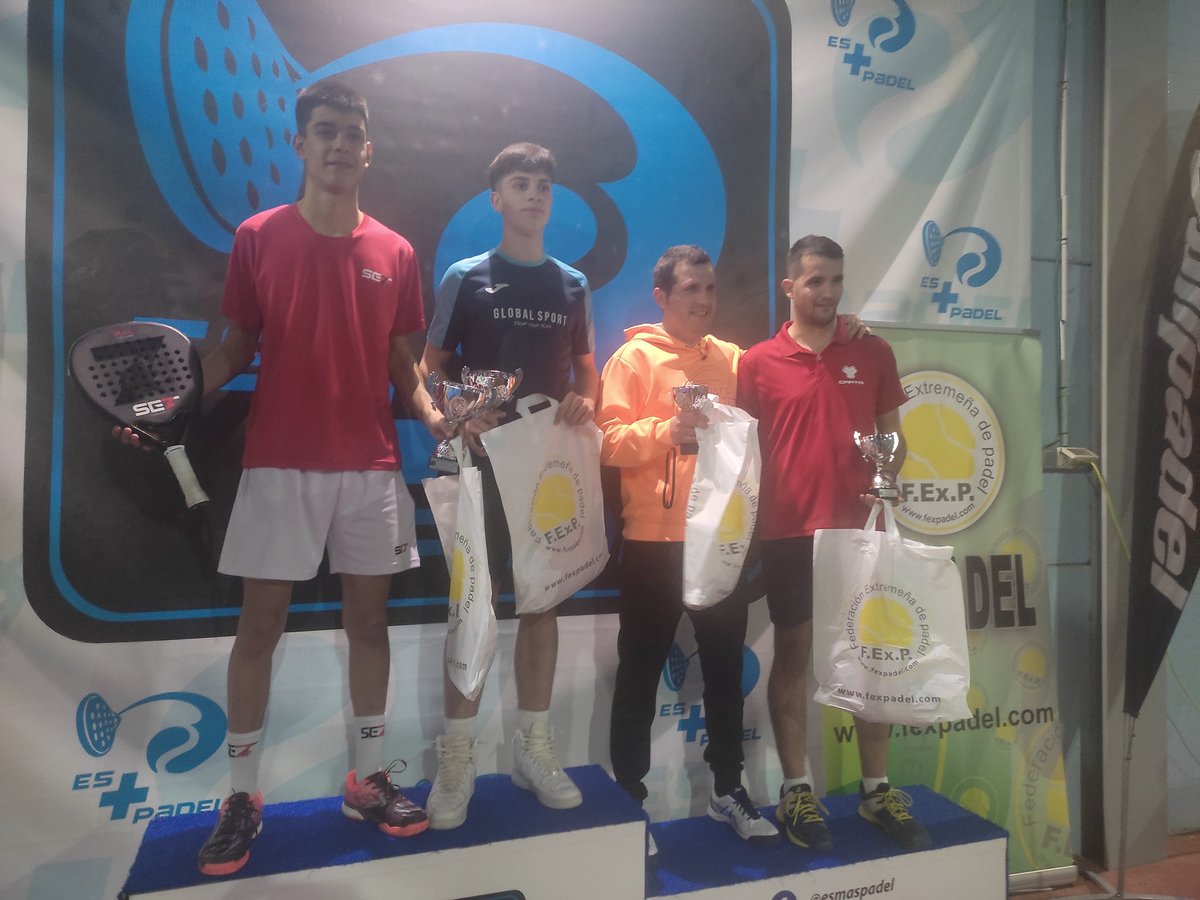 Que emoción viendo jugar a Jorge la #Semifinal y #Final del Torneo Federación Más Pádel en #Mérida, volví a llenar de recuerdos mi #Maleta y sentir la competición como yo lo hacía en otros deportes.Ha perdido la #Final pero cuantos recursos tiene que  inteligencia y facultades.