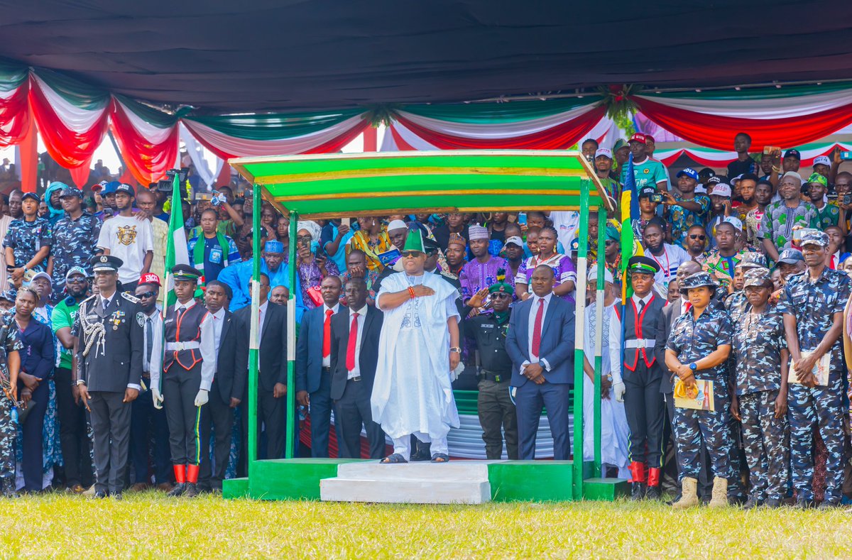 PDPAwareness's tweet photo. Success will soon meet us, as it Punch the good people of Osun.
Congratulations to H.E Adeleke as he #RecoverOsun. The Victory of Osun is a bedrock that the people believe in PDP
Together we will #RecoverNigeria With @atiku & @IAOkowa on the Ballot🗳️ 9ja🇳🇬 shall be great again. https://t.co/RBF23NiGFQ