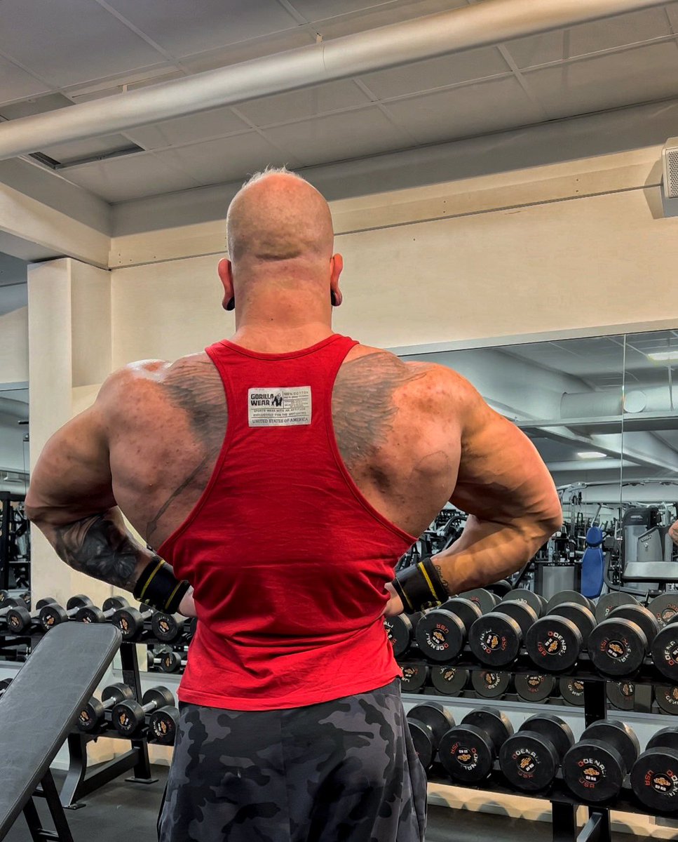 JakeFlexx's tweet photo. Wide Load 

#muscle #muscles #legs #legday #workout #bodybuilding #bodybuilder #muscleworship #worship #flex #flexing #body #gayfollow #swole #gains #masculine #maskulin #handyman #dominante #dominance #workingman #ripped #abs #veins https://t.co/v8IdKwhSF7