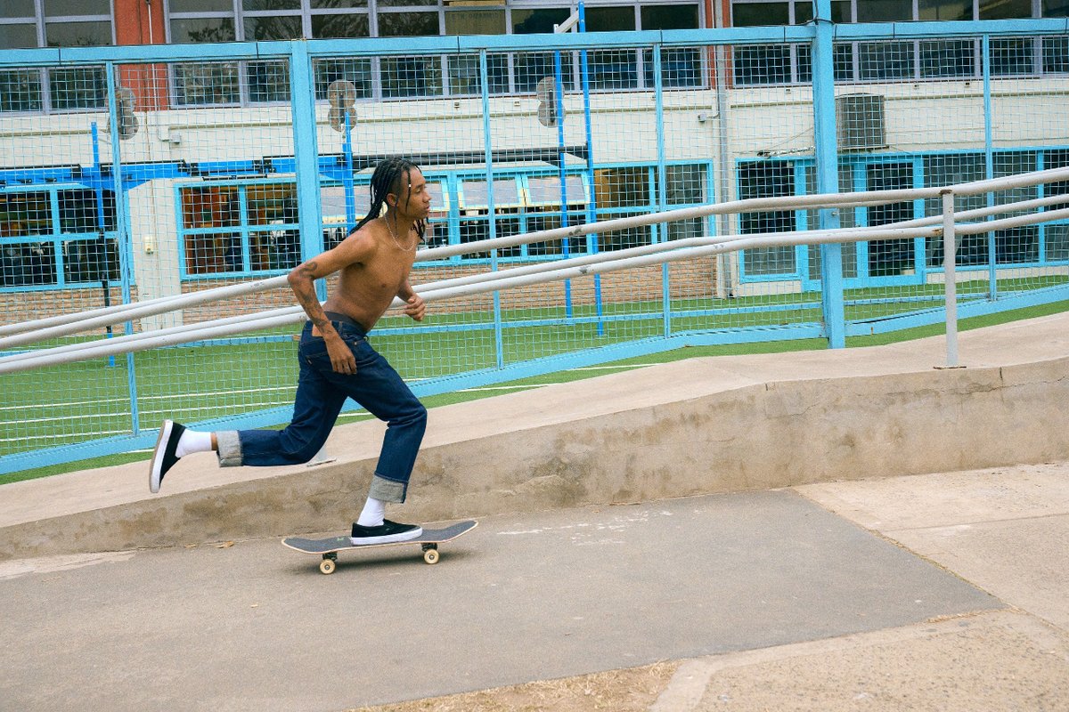 Levi's Argentina tweet media