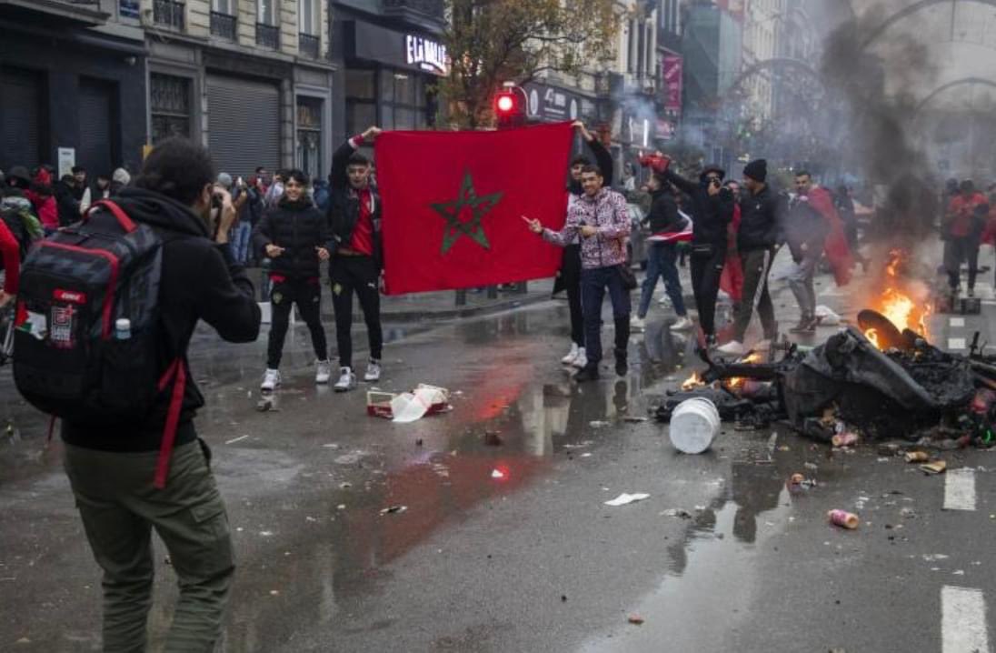 AngeloCiocca's tweet image. A Bruxelles oggi un “ottimo” esempio di integrazione che tanto piace alla sinistra, in seguito ai “festeggiamenti” dopo la vittoria del Marocco sul Belgio per 2-0. Serve aggiungere altro?