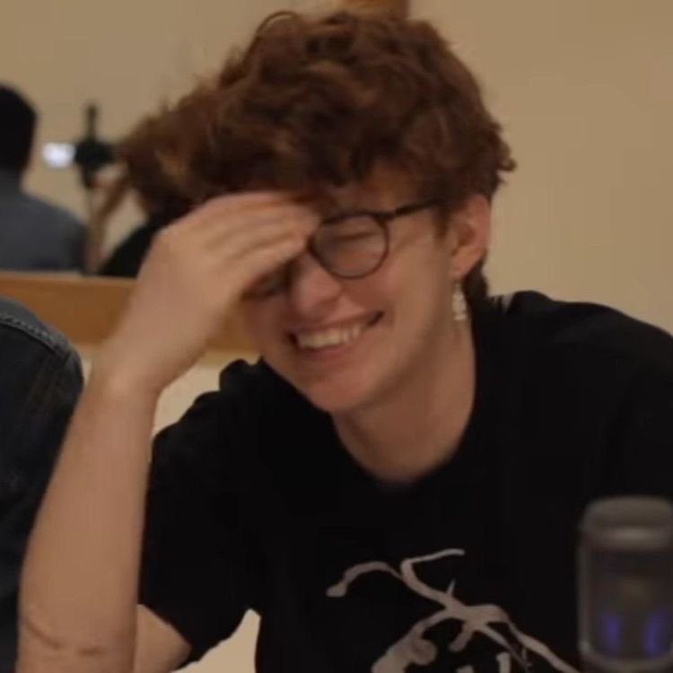 lunyracent's tweet photo. me when all the byler antis deactivate after canon byler s5 https://t.co/iY2fhHW0Rf