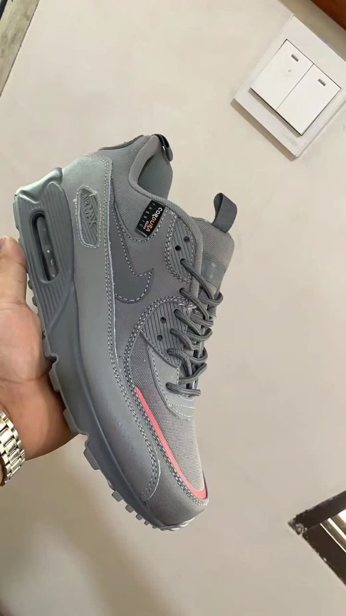 Bei =80,000tu 
Size 40,41,42,43,44

Delivery ipo 🛵DAR/ 📦MIKOANI/ 📦NJE YA NCHI 

📞0713358355/ 0627417113
📍TUPO SINZA KAMANYOLA 
upande wa kushoto kama unaelekea shekilango kabla ya daraja

G🌍🌍gle Maps search : Baraka sports wear