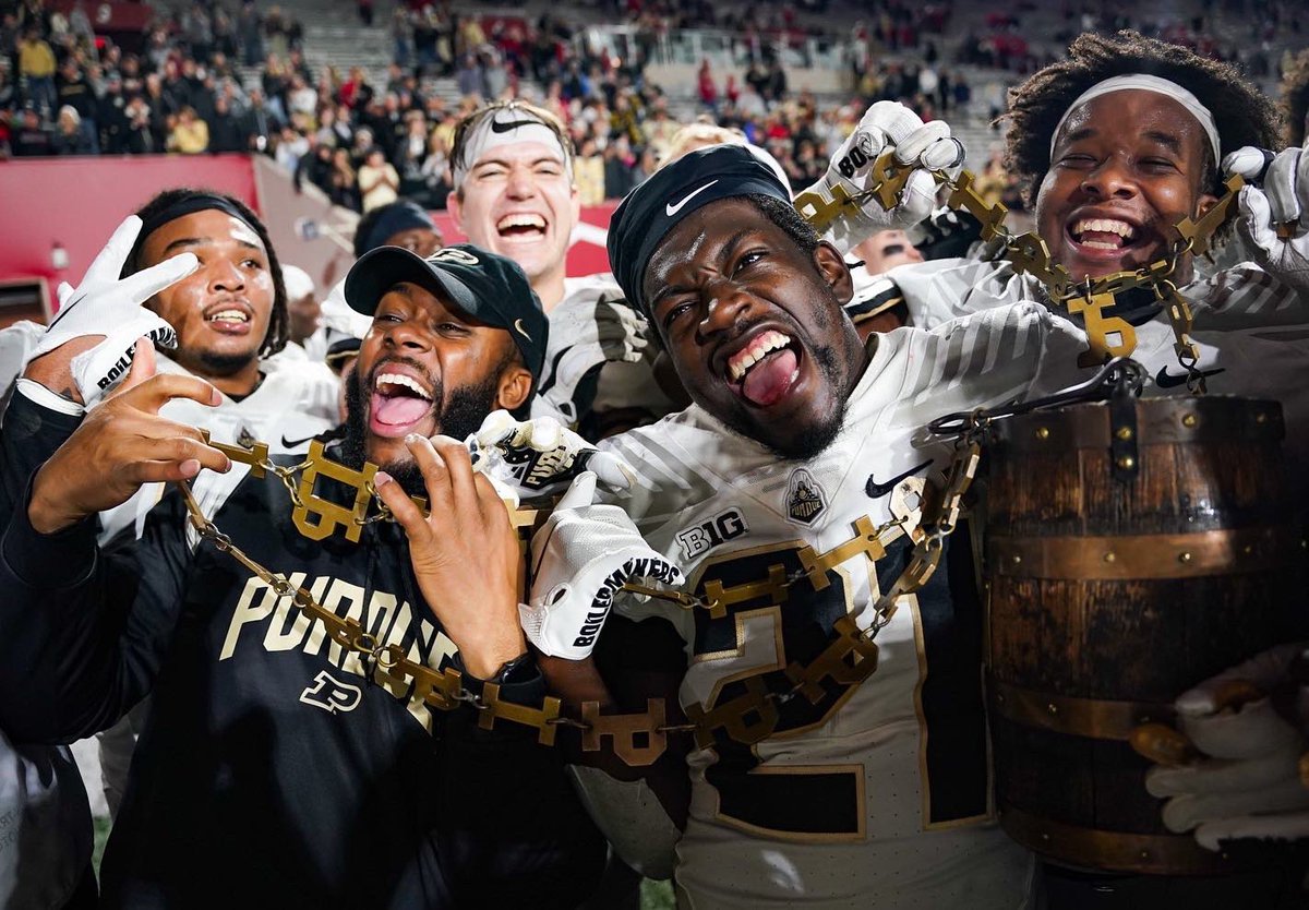 Big Ten Network (@bigtennetwork) on Twitter photo Some trophies were won this weekend. 😎🏆 Some trophies were won this weekend. 😎🏆