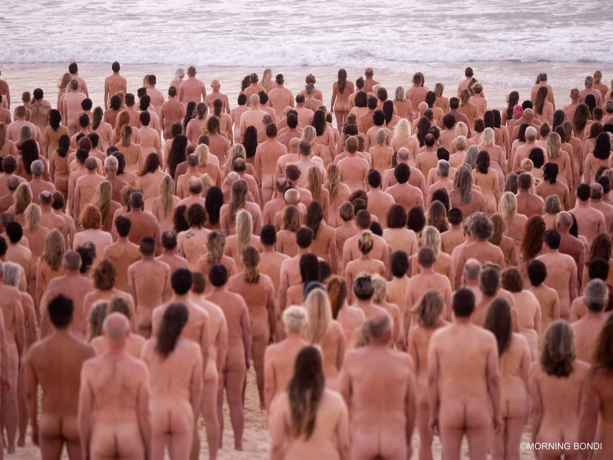 MorningBondi's tweet photo. 'Strip off for skin cancer' is up on the blog. https://t.co/fkBtHijsfs This morning was looking pretty grey and uninspiring so no photos but because I don’t want to let you down, here are some of the photos from Saturday morning special installation. #stripoffforskincancer #bondi https://t.co/Pv9Zd32rB1