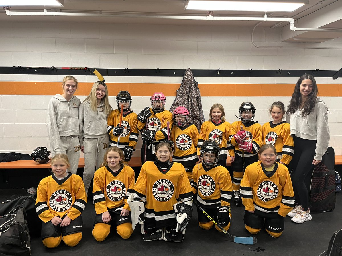 MGgirlshockey's tweet photo. @MG_Girls_Hockey players getting out @SophiesSquad message to our youth Teams @OMGHA2k! #BeaGoodTeammate 
Game is Saturday Dec 17th at MGCC
1:00 JV &amp; 3:00 V vs @EHSgirlshockey 

It is a great way to bring awareness to Mental Health #ProudCoach #CrimsonPride @MGActivities https://t.co/U96wK0vNrp
