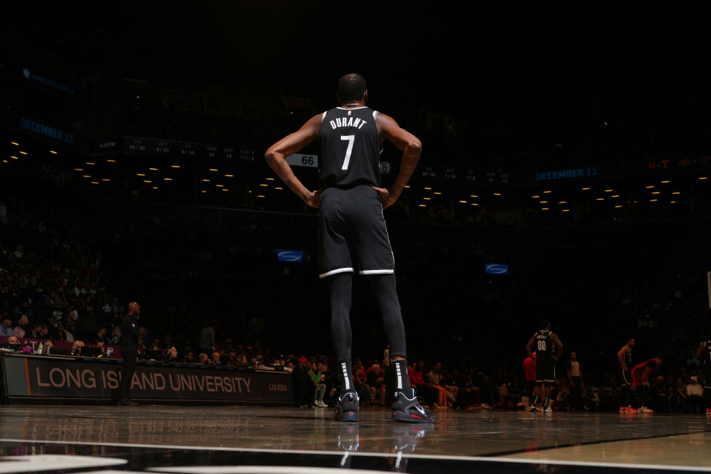 ESPNInsights's tweet photo. Kevin Durant has his 50th 30-point game with the Nets, joining Vince Carter as the only players in Nets history with 50 30-pt games.

KD also joins LeBron as the only players in NBA history with 50 30-pt games with 3 different franchises. https://t.co/X9SyQMYtCx