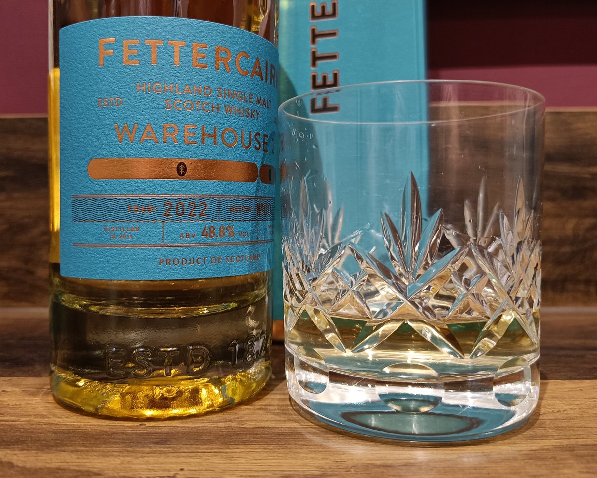 garryhunter's tweet image. Tonights #properdram is the shiny new Warehouse 2 Batch 4 from @FettercairnWh and it&apos;s pretty interesting for an 8yr old; light, fruity, and very drinkable. All thanks to an excellent recommdation from #CaledonianCollectables in Ballater #slàinte #LifeIsGood 🥃