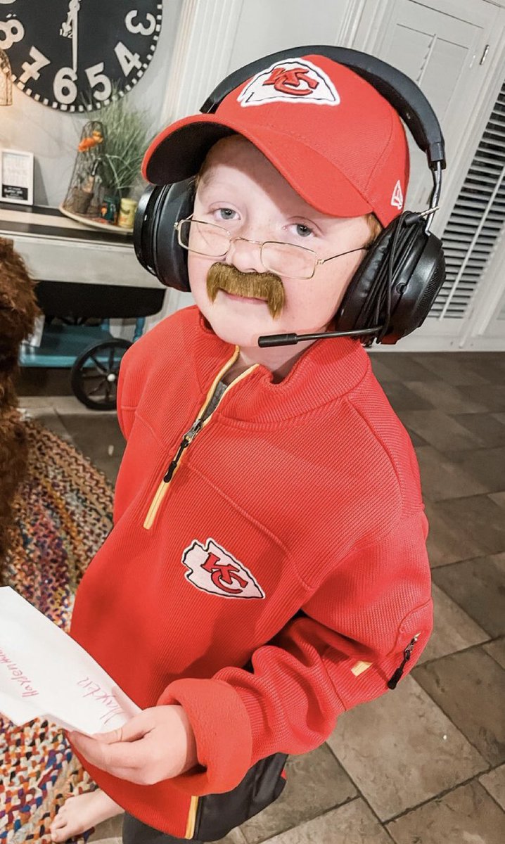 rynoways's tweet photo. @gregolsen88 here is Mini Andy Reid Coaching from Texas today!!
#NFLonFOX #americasgameoftheweek #KansasCityChiefs https://t.co/iDkppqMBw3