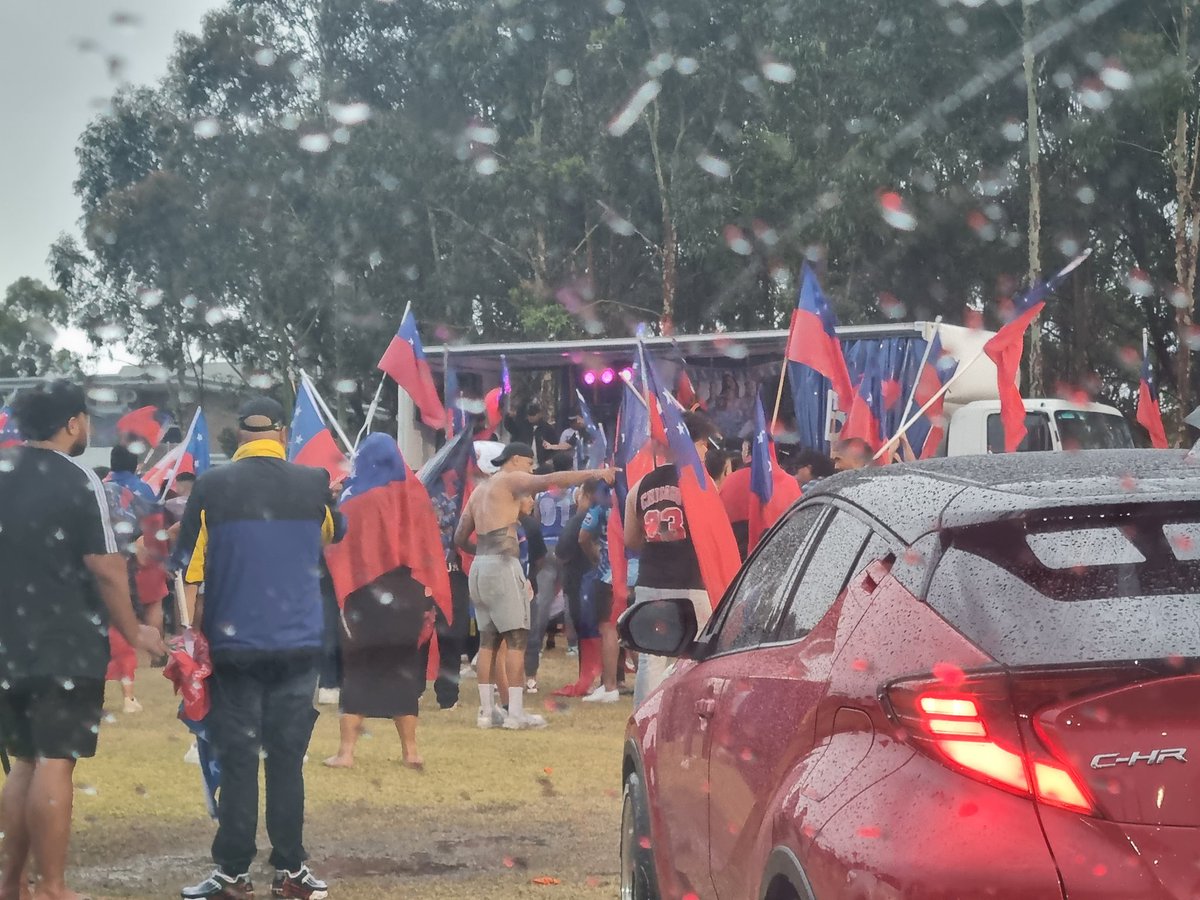 LeesaahA's tweet photo. Parading in the rain in the South West yesterday 🇼🇸 https://t.co/kM9aw0AsuH