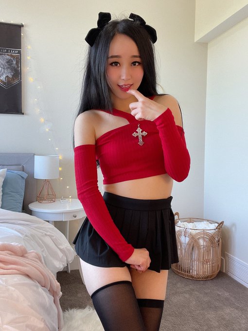 Watch Saori ✨🛡️'s leaked NSFW photo on TwXstars