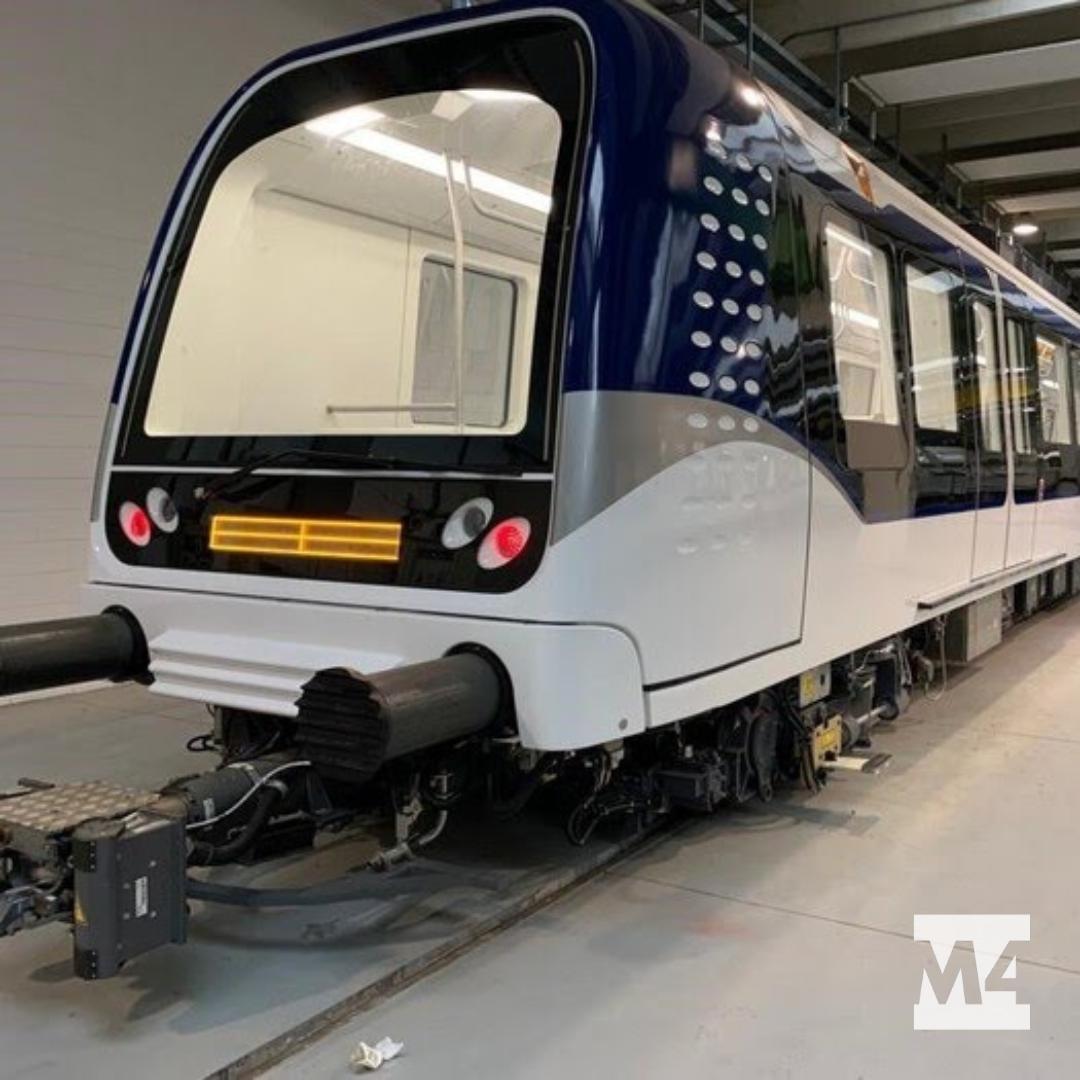 metro4mi's tweet photo. Dopo questo intenso weekend è arrivata l'ora di riposare. I convogli #m4milano catturati mentre dormono nel deposito San Cristoforo 😴 https://t.co/pY6wKUNZ3G