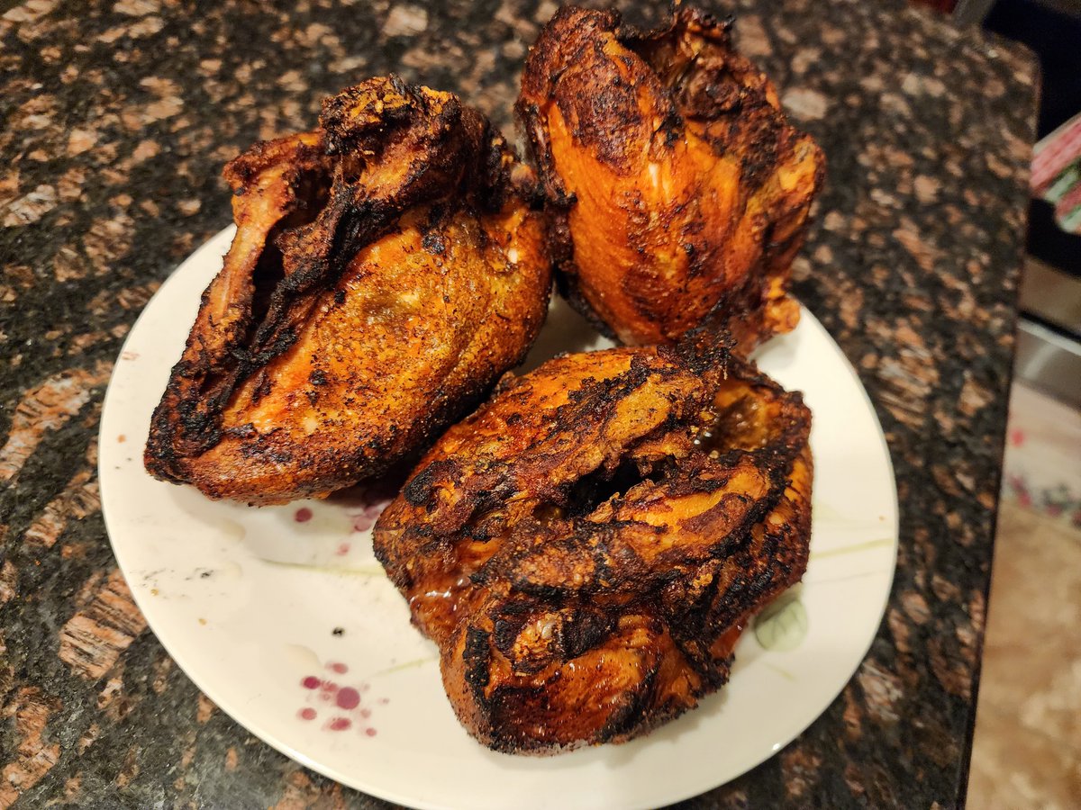 _GJK_'s tweet image. Messed around with the oil left in the turkey fryer and it didn't miss......smoked wings-oreos-chicken breast bone in. #smokedmeat #BBQ #deepfry #bbqadventures @thisgrilllife @recteq_official