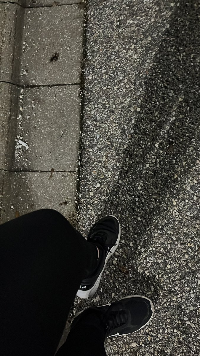 Late Night melkungen können beginnen ;) los ihr loser meldet euch ✨

#sklave #findom #herrin #sub #beta #alpha #dom