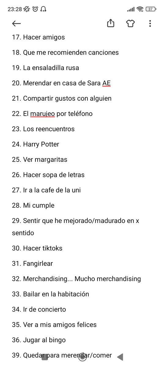 Ele_lobo's tweet photo. Esto es lo más ñoño que me vais a ver hacer. El otro día vi una chica que hizo una lista con 50 cosas que le hacen feliz. Así que me apetecía hacerla también, pero la he hecho durante días y he pasado las 50. En fin😬 https://t.co/TzCplAG9DO