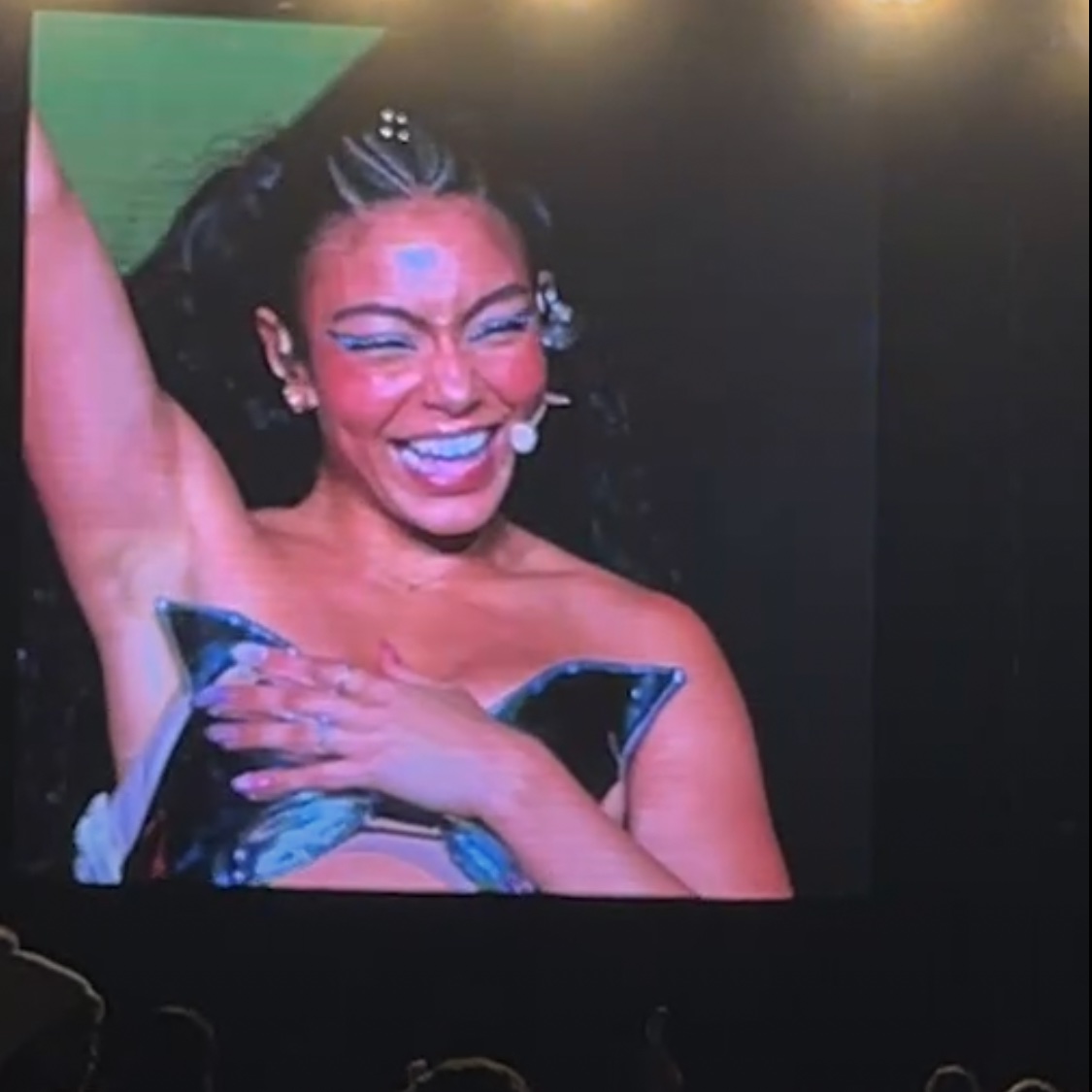 anygaproud's tweet photo. #AnysFinalAct x @anygabrielly 

cinco anos fazendo história dentro do now united, nos representando da melhor forma possível! sua trajetória até aqui foi linda ag, espero que sua nova era seja brilhante assim como você é, to explodindo de orgulho de ti, brilha mto! te amo mundos https://t.co/LofsMny5sJ