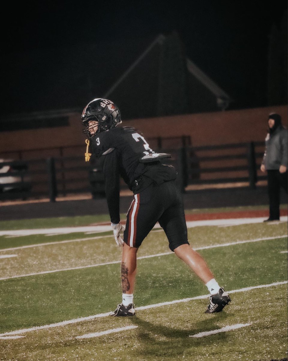 grantwberkley's tweet photo. What a year! I know we wanted more but fell short. I’ll never forget the moments I shared with this team. This team was special and the bond is unbreakable. I hope all my brothers succeed whatever route they take. I know God has a plan for me.❤️3 out https://t.co/MH1Ea7e7LM